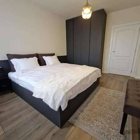 Enya Apartman
