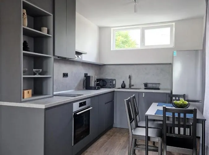 Enya Apartament Burgas City